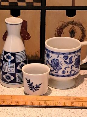 Blue and White Floral Ceramic Mug and (Sake Set 1 Cup Only)